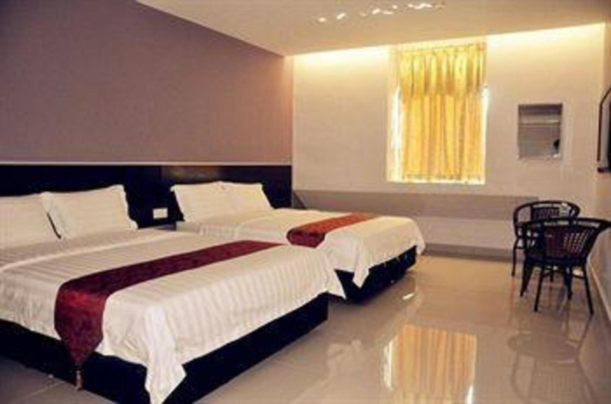 Super Oyo 89944 Stay Inn Kota Kinabalu Esterno foto